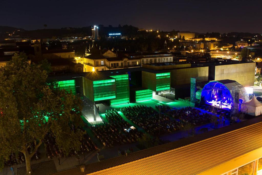 S. Mamede Hotel Guimaraes Bagian luar foto
